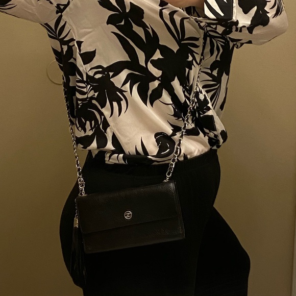 SALE 🚨⚜️⛓ 2 Chanel WOC 🖤 Wallet on Chain - Picture 12 of 16